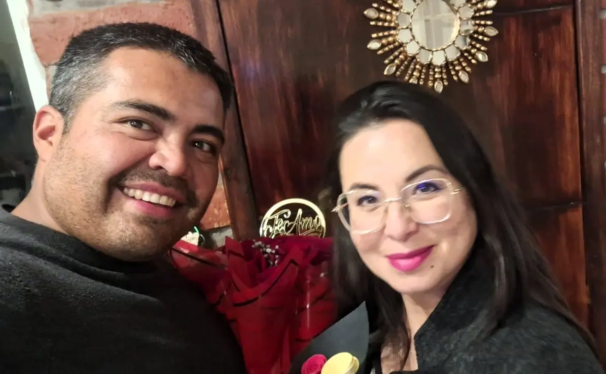 Esteban con su esposa